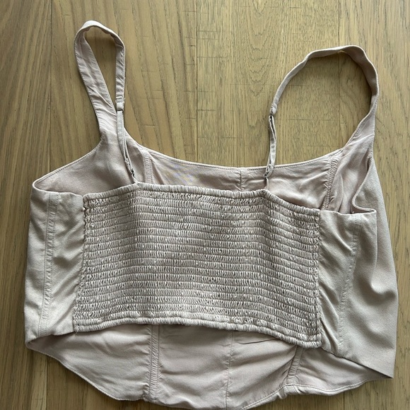 Abercrombie & Fitch Smocked Back Crop Top - Picture 2 of 4